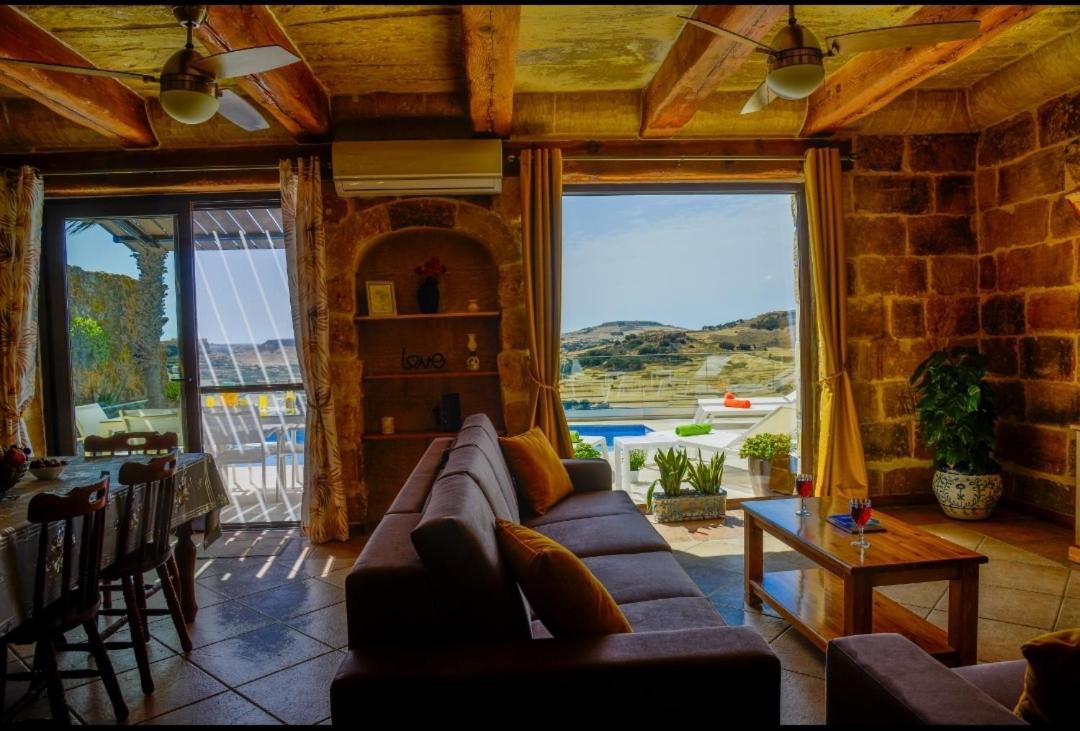 Ta' Nikola Farmhouse, Xagħra Екстериор снимка